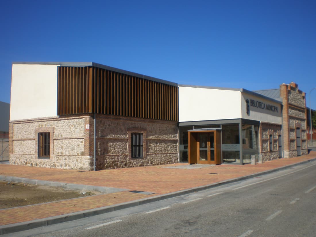Biblioteca municipal y centro de nuevas tecnologías, Villa del Prado · Madrid